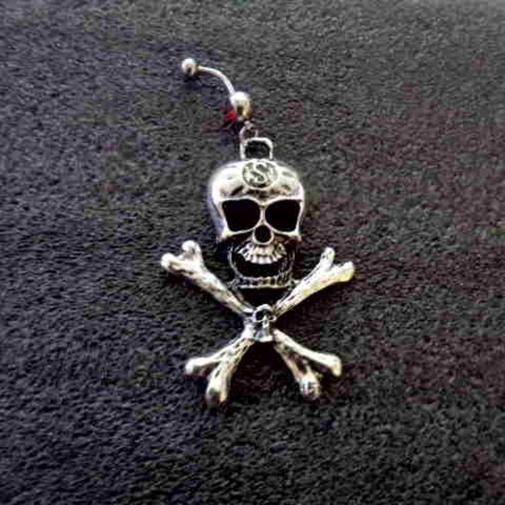 Navel Piercing ~ Skull & Cross Bones